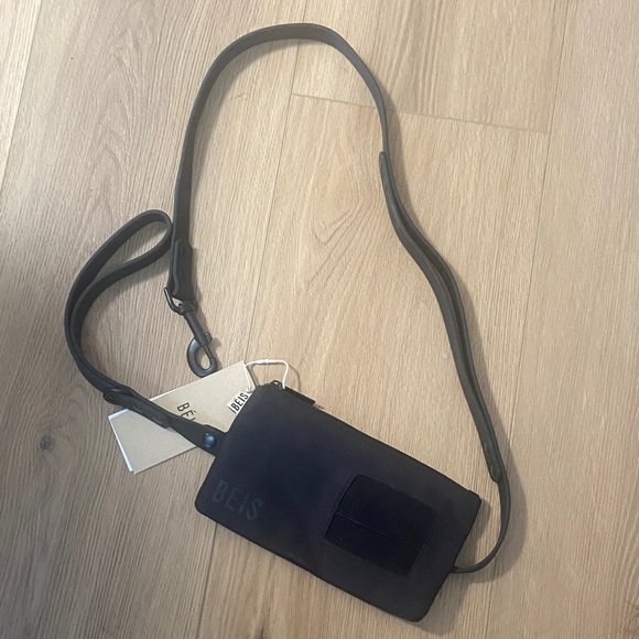 BEIS Black Dog Leash with Pouch NWT